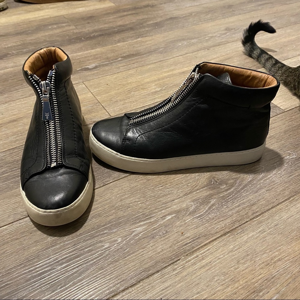 Frye Lena Zip Low Leather Zip Up Sneaker